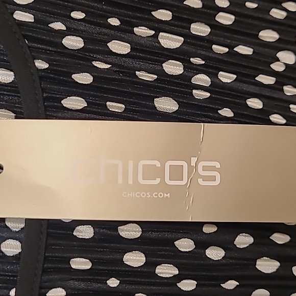 Woman's pant set - Picture 5 of 5